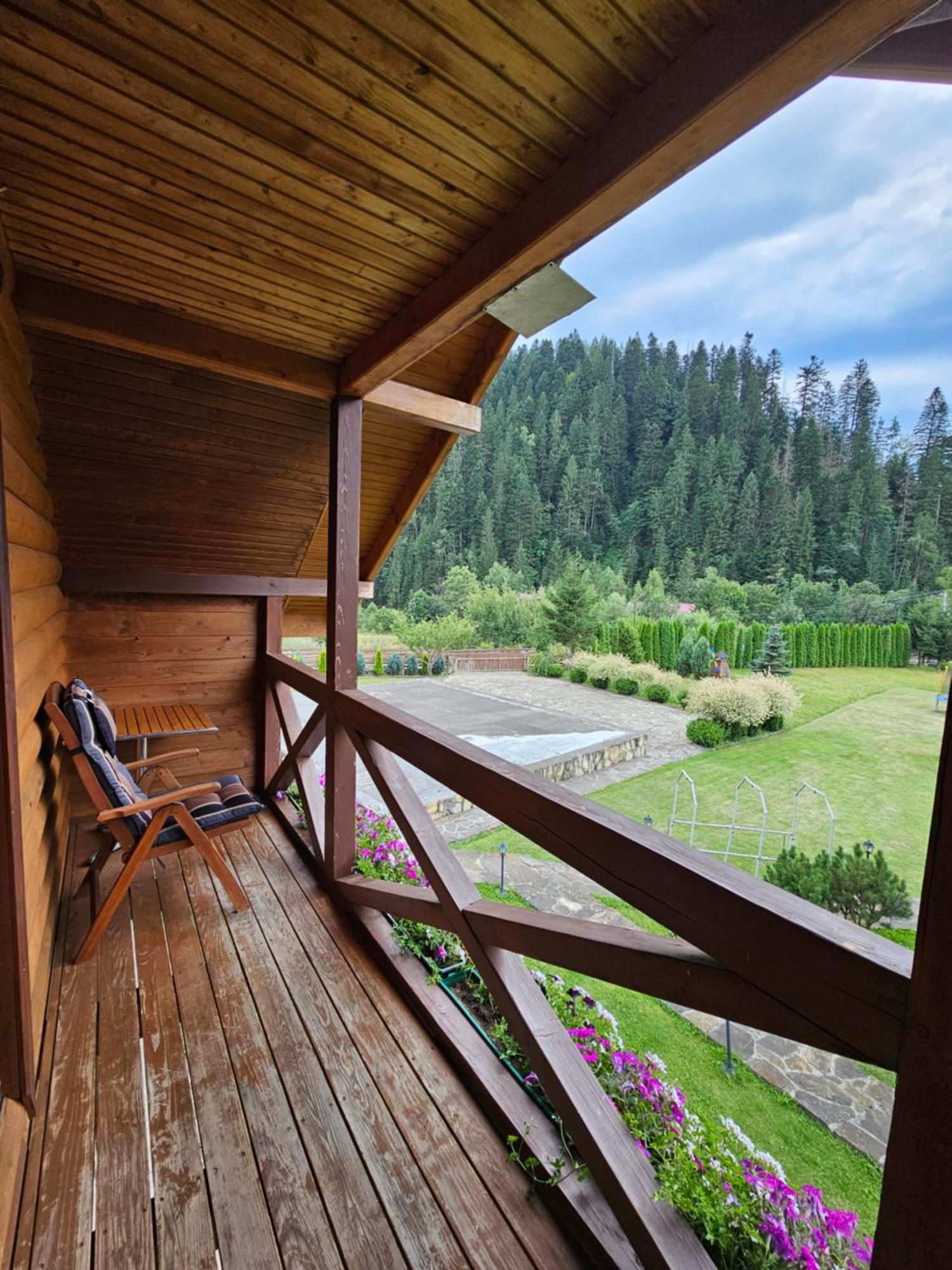 Guesthouse Kolo Druziv Tatariv Dış mekan fotoğraf