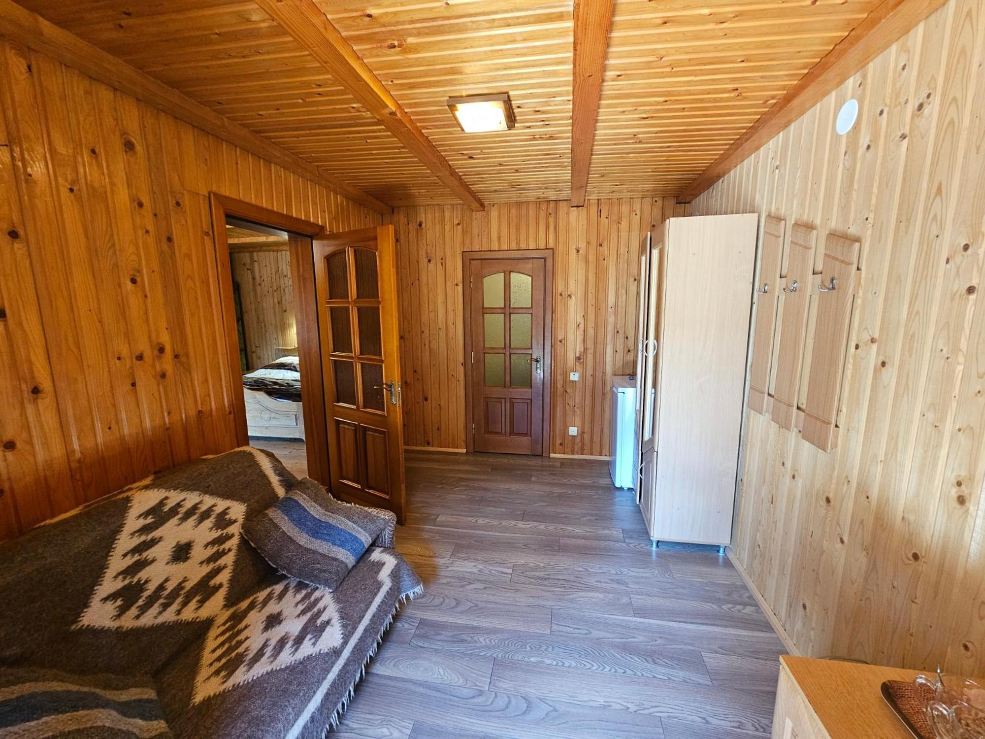 Guesthouse Kolo Druziv Tatariv Dış mekan fotoğraf