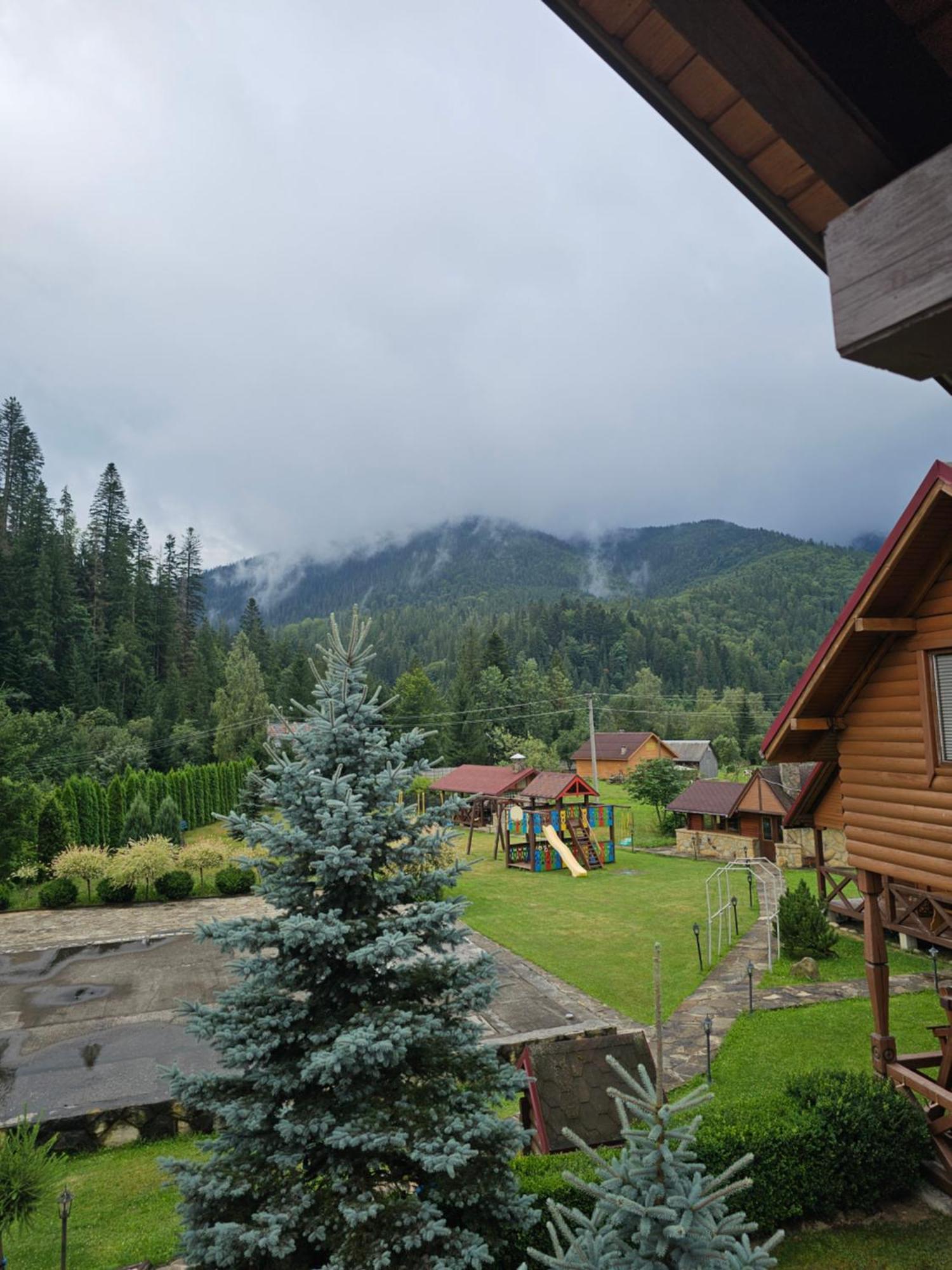 Guesthouse Kolo Druziv Tatariv Dış mekan fotoğraf