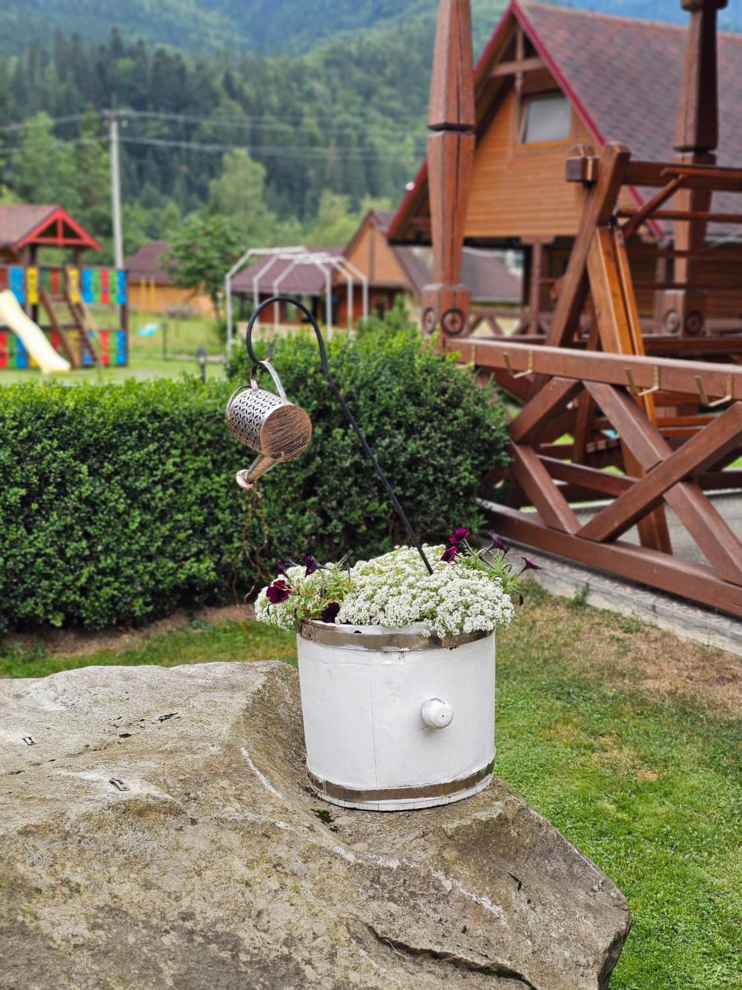 Guesthouse Kolo Druziv Tatariv Dış mekan fotoğraf