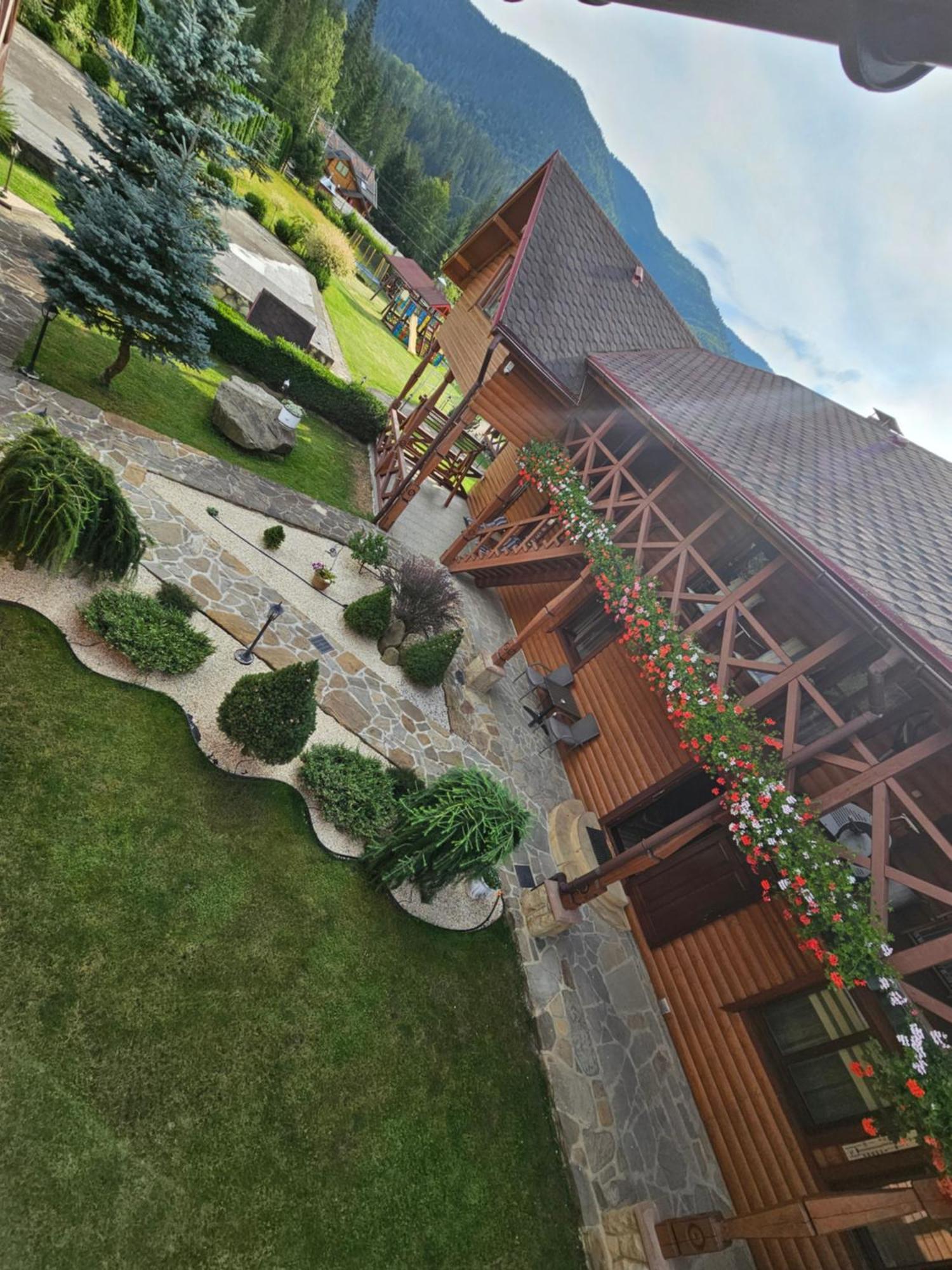 Guesthouse Kolo Druziv Tatariv Dış mekan fotoğraf