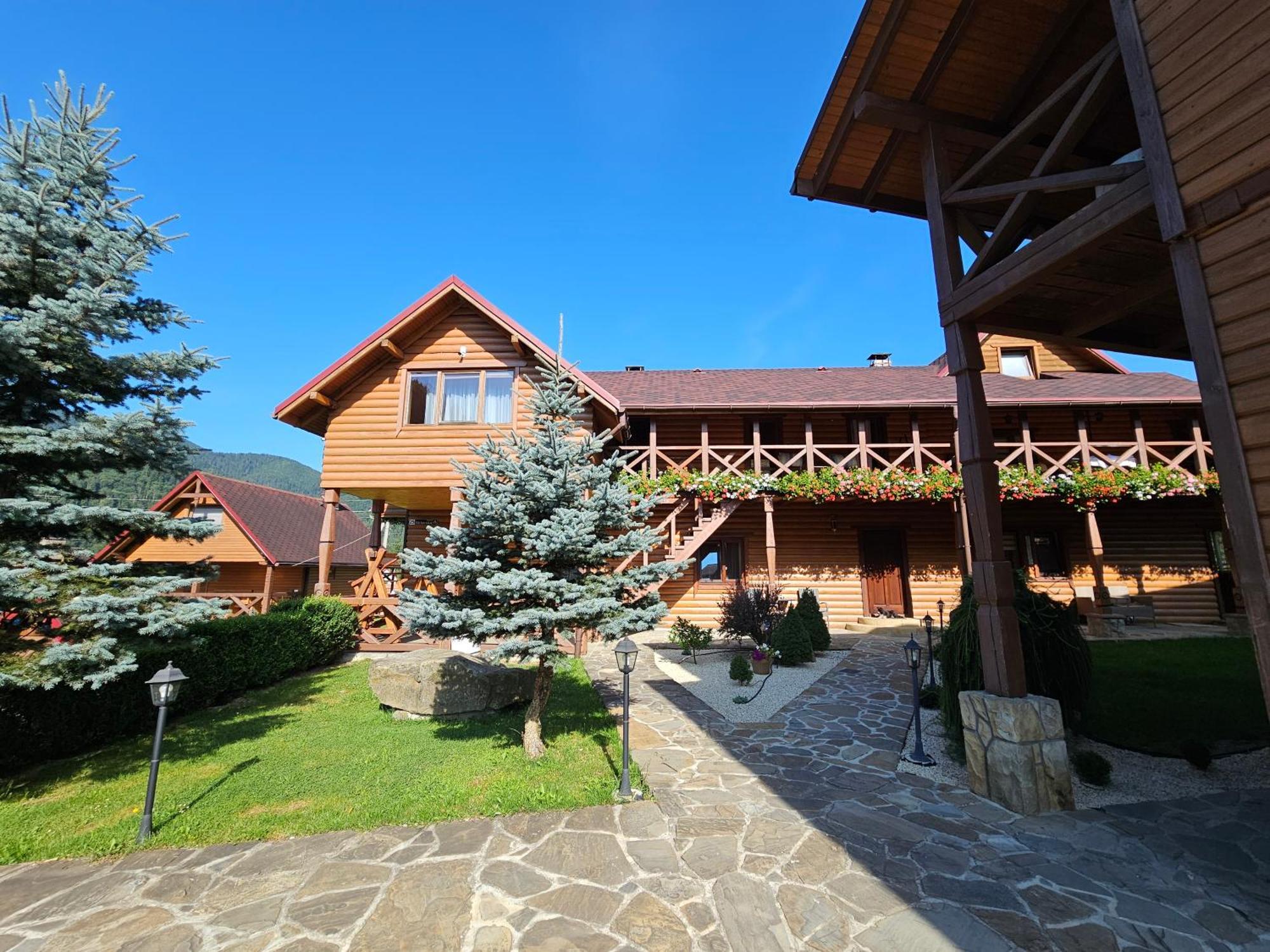 Guesthouse Kolo Druziv Tatariv Dış mekan fotoğraf