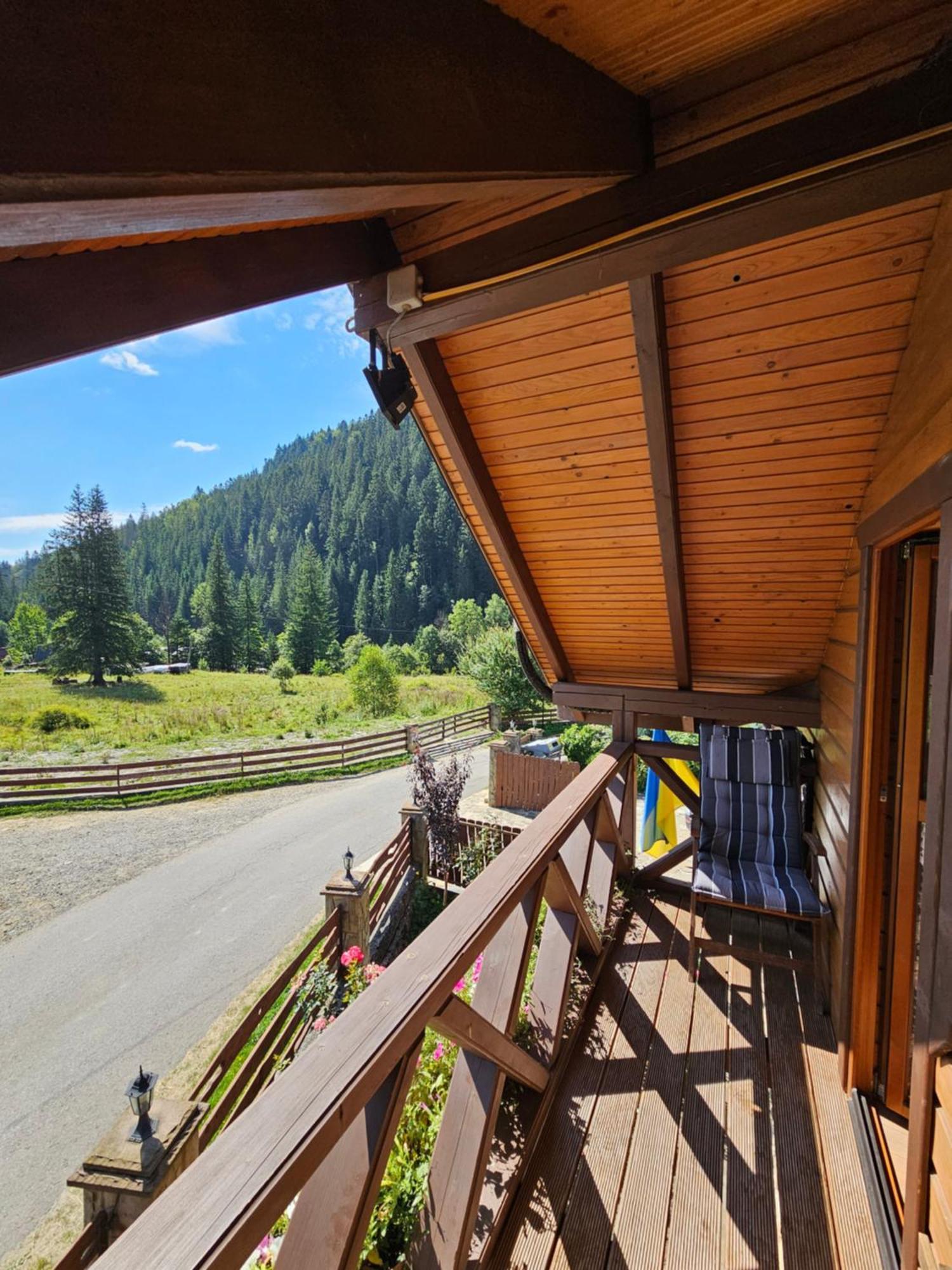Guesthouse Kolo Druziv Tatariv Dış mekan fotoğraf