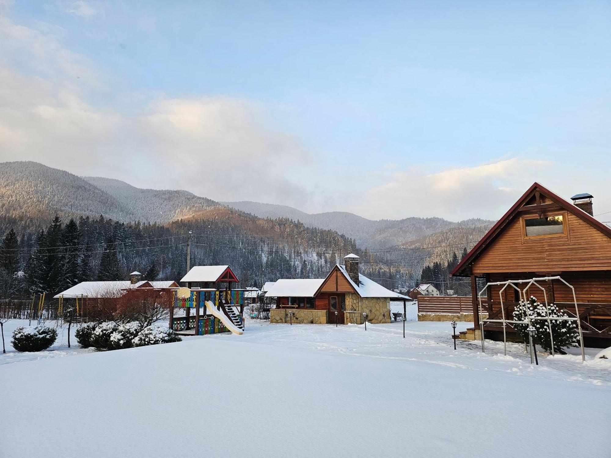 Guesthouse Kolo Druziv Tatariv Dış mekan fotoğraf